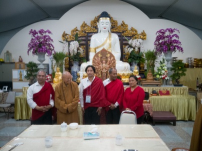 Part of the Newari delegation with the Venerable Abbot Hsin Ting of the Thai Hua Fo Guang Shan Temple in Bangkok